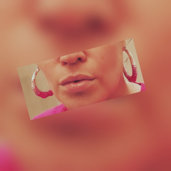 😀NWT FOREVER 21 BAMBOO HOOP EARRINGS - Picture 6 of 6